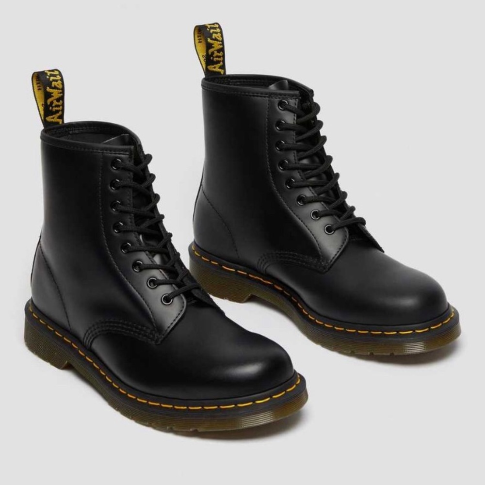 Dr. Martens 1460 Smooth Leather Boots